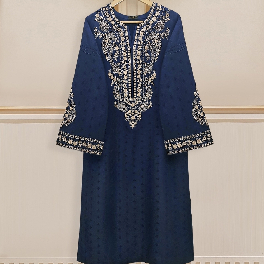 Agha noor kurti